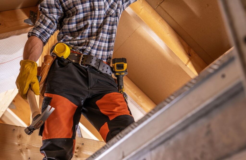 worker-on-a-scaffolding-close-up-2024-02-06-14-32-38-utc.jpg